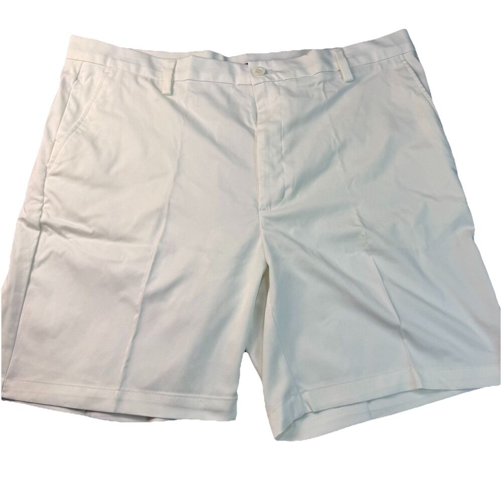 Amazon Essential Mens White Shorts Sz 42 NWT Flat Front New
